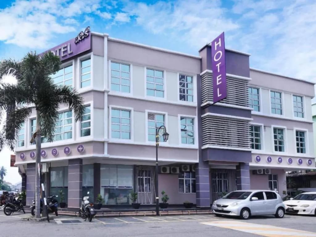 Iris Hotel Kajang - photo 1
