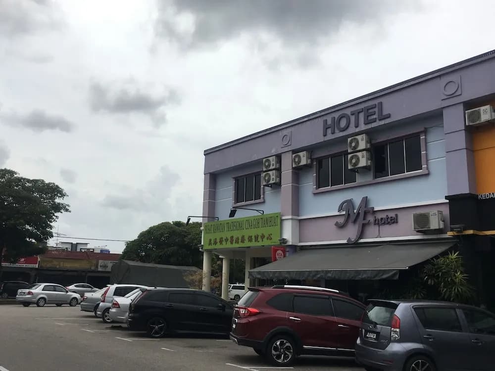 OYO 89856 MF Hotel - photo 1
