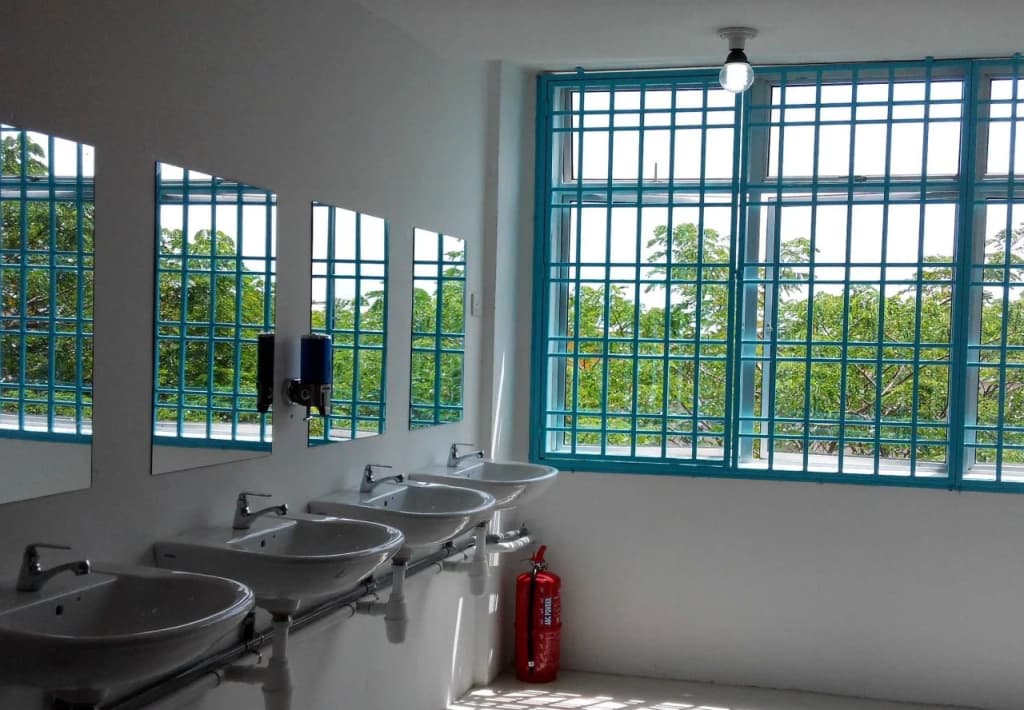 Roof Talk Theme Hostel - photo 4