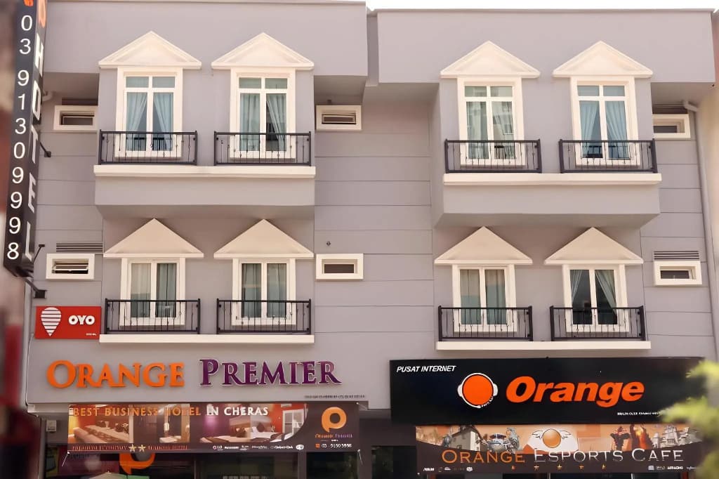 OYO 278 Orange Premier Hotel - photo 1