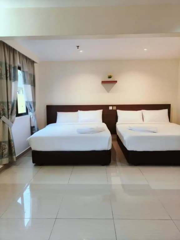 Hotel Sri Sutra - PJ Jalan 227 - photo 24