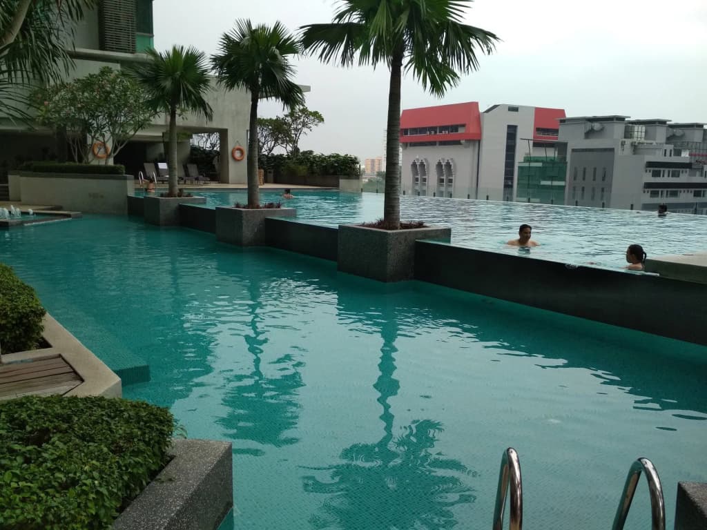 Queens Service Suite at Swiss Garden Residences - photo 13
