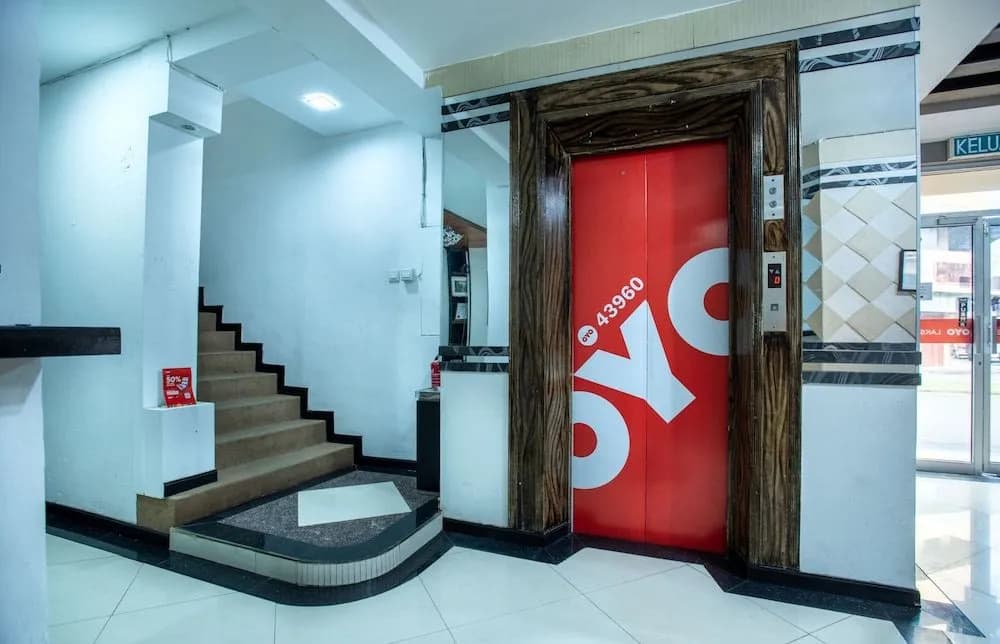 OYO 43960 Laksamana Executive & Boutique Hotel - photo 9