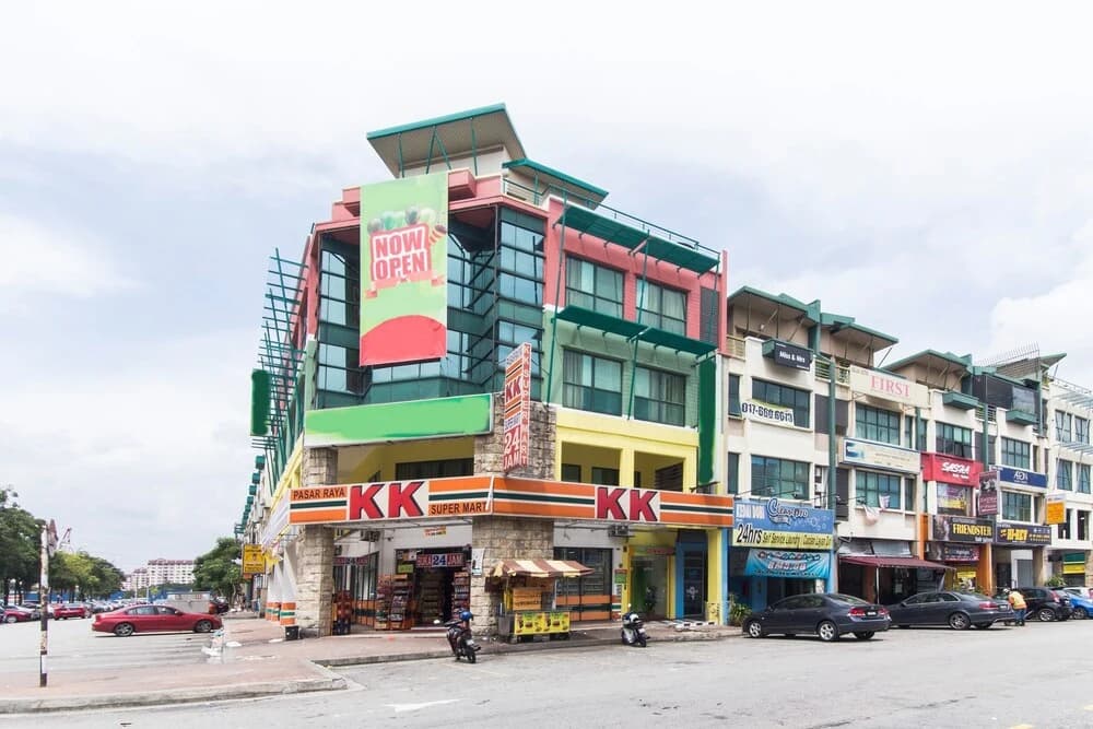 OYO 308 Hotel Sunjoy 9 - photo 11