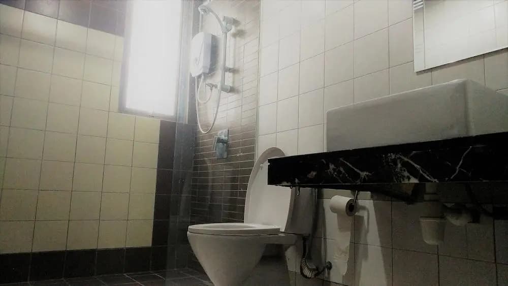 PJ8 Service Suite 2 Bedrooms Near Train Station - photo 7