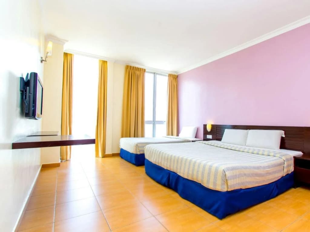 Ample Hotel - photo 6