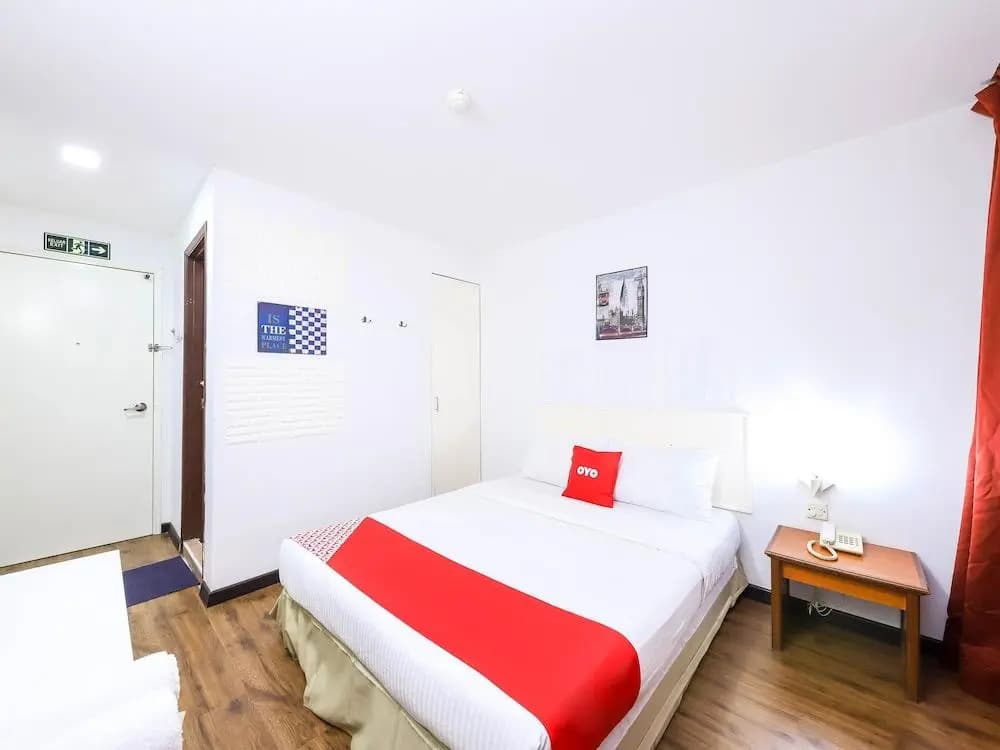 OYO 43963 T Signature Hotel - photo 7