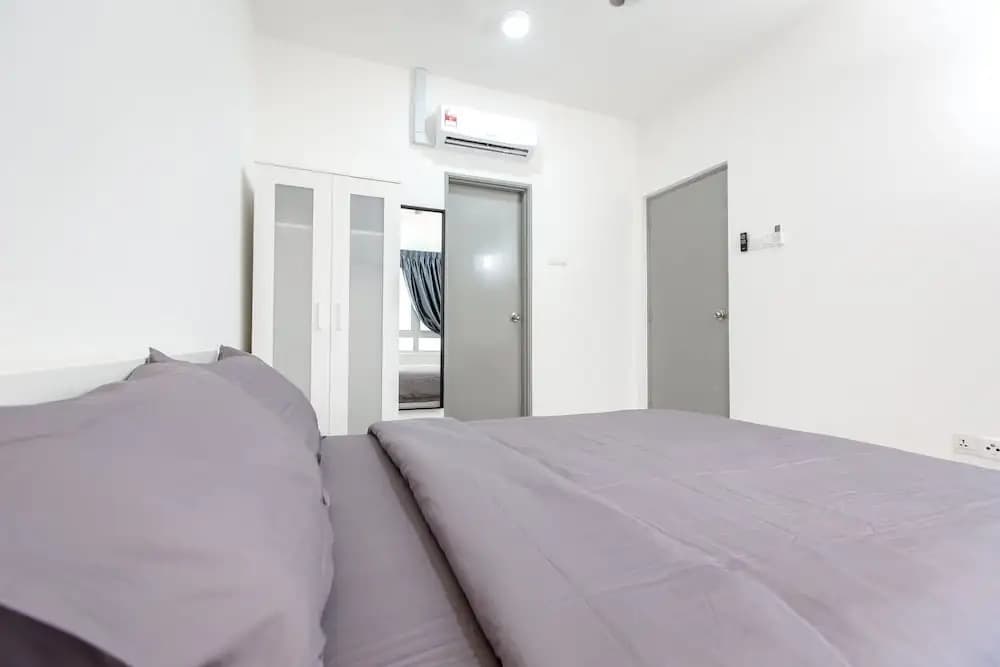 Rex Ollie The Edge Residence - photo 1