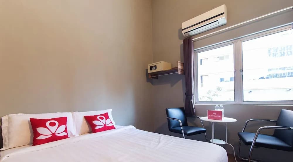 ZEN Rooms Basic Imbi - photo 18