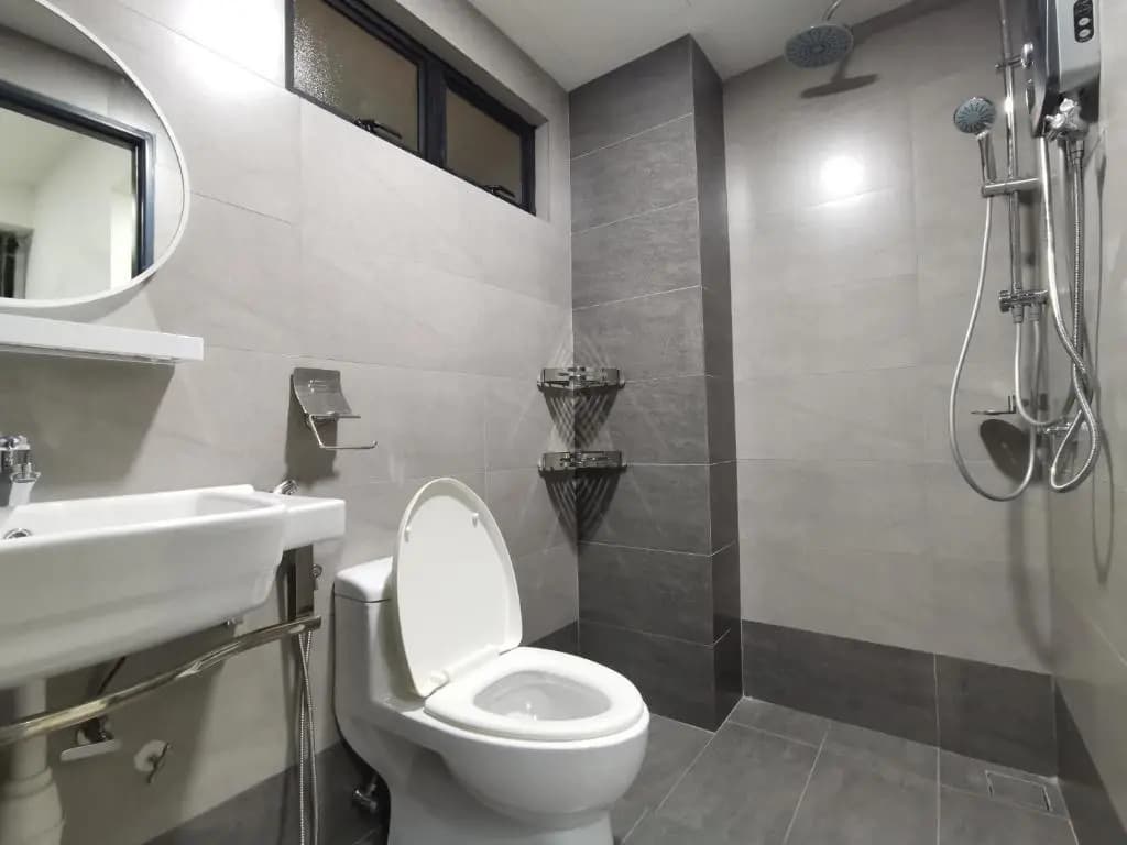 Duplex Apartment Lakeview - Free Netflix & WiFi - photo 4
