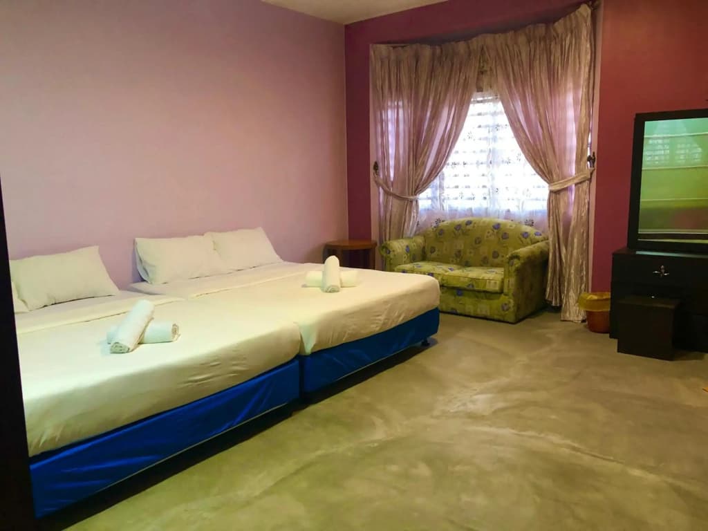 Bukit Indah Homestay - photo 2
