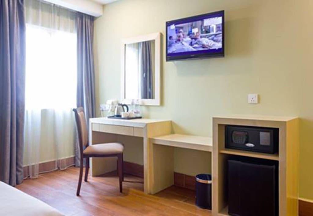 Hotel Metro at KL Sentral - photo 3