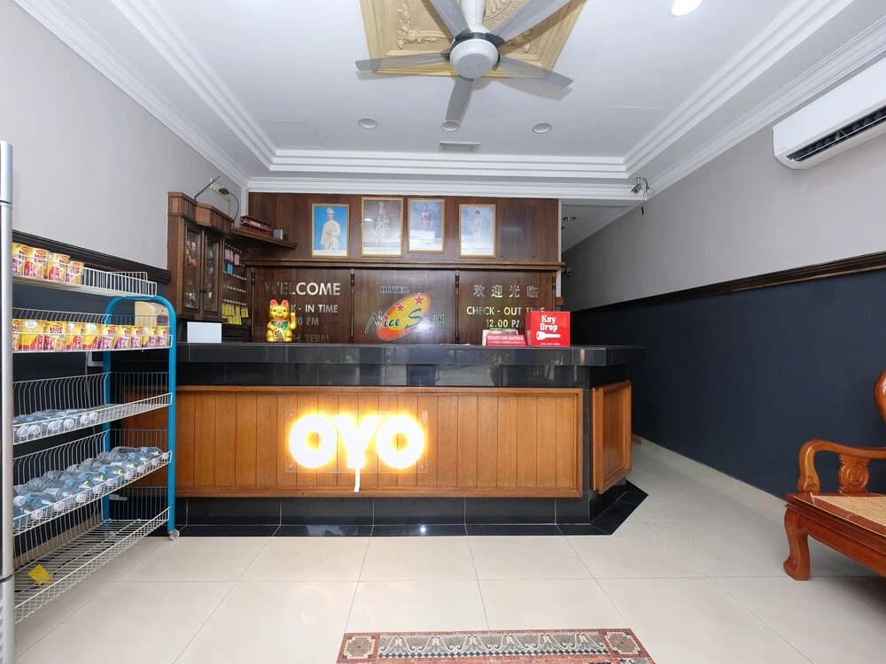 Nice Stay Hotel by OYO Rooms - photo 11
