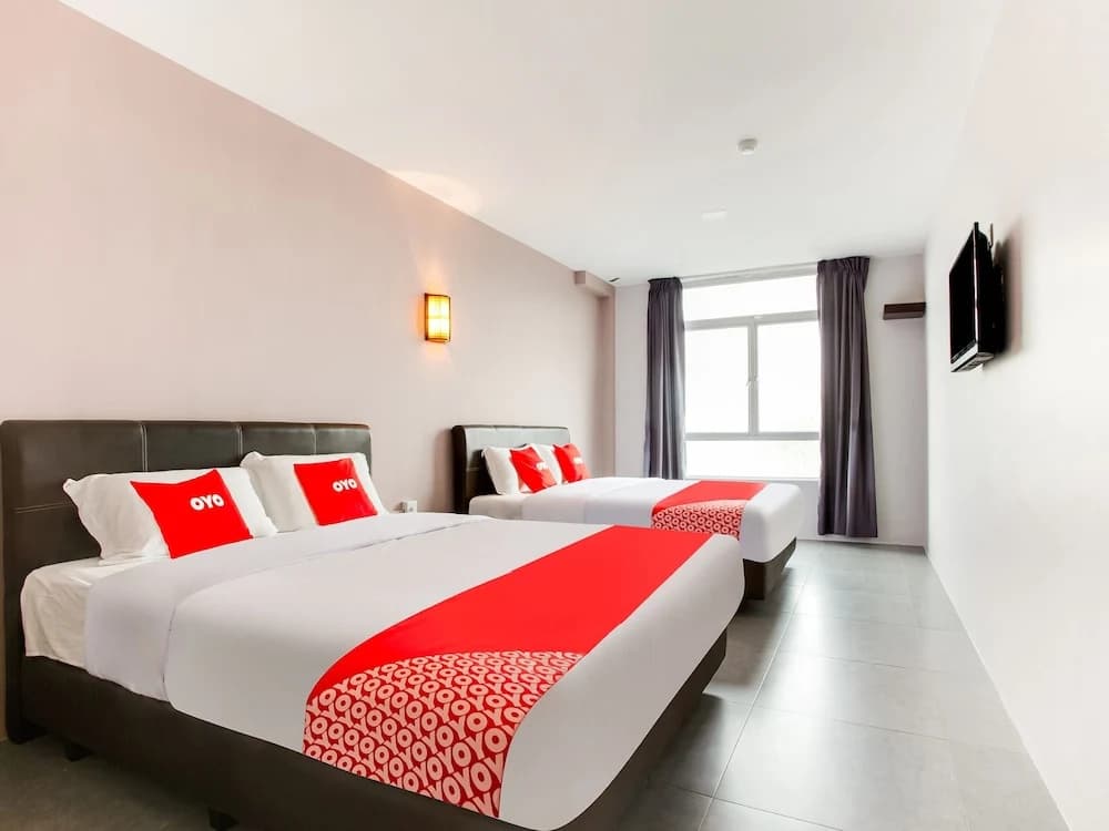 988 Hotel by OYO Rooms - photo 5