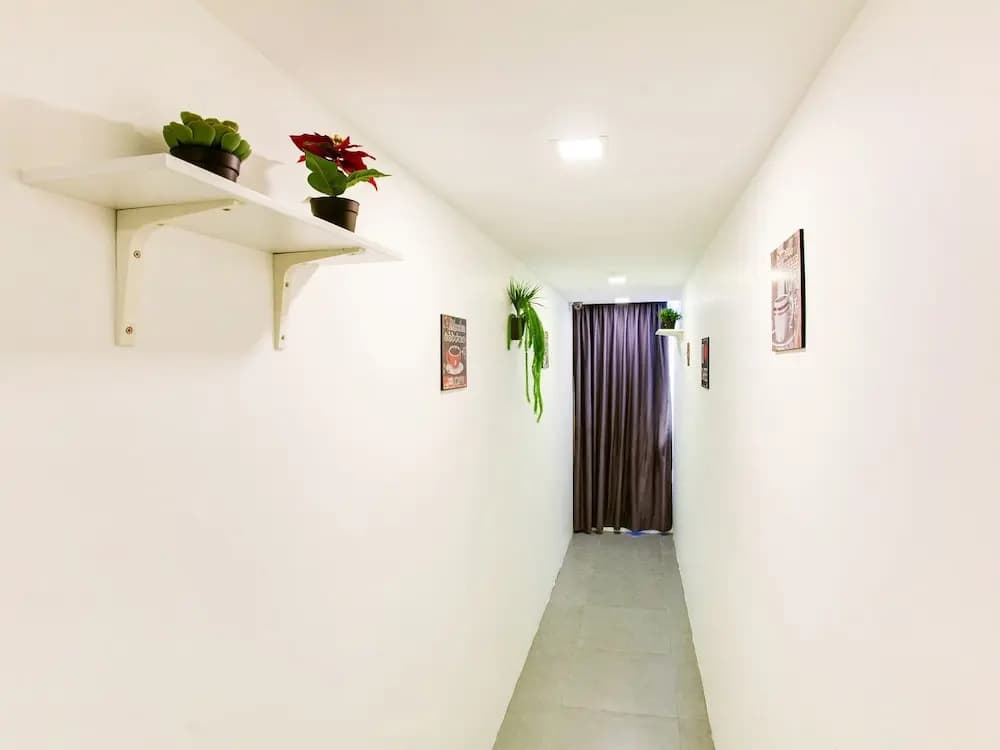 988 Hotel by OYO Rooms - photo 13