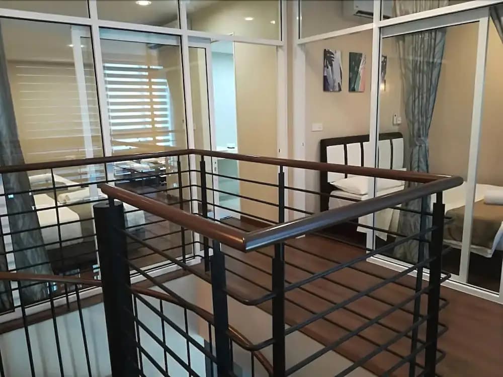 Sunset Seaview Vacation Condos @ R'viera SOHO - photo 12