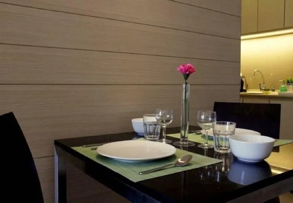 Pearl Suites Swiss Garden Residences - photo 24