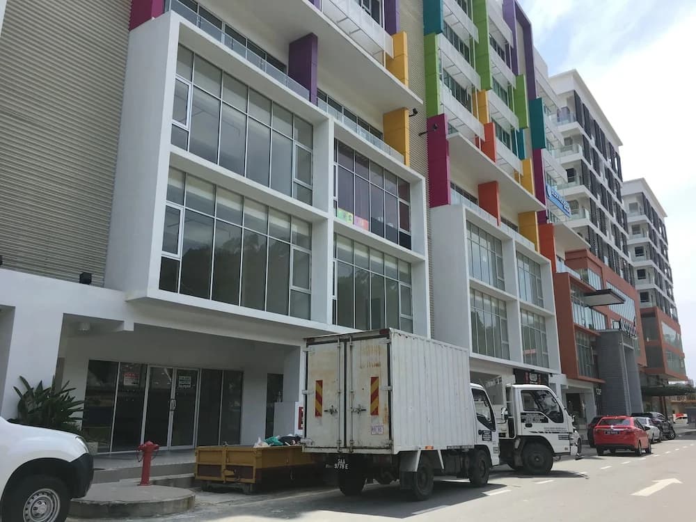 Jio Suites Aeropod Sunshine Quadruple - main photo