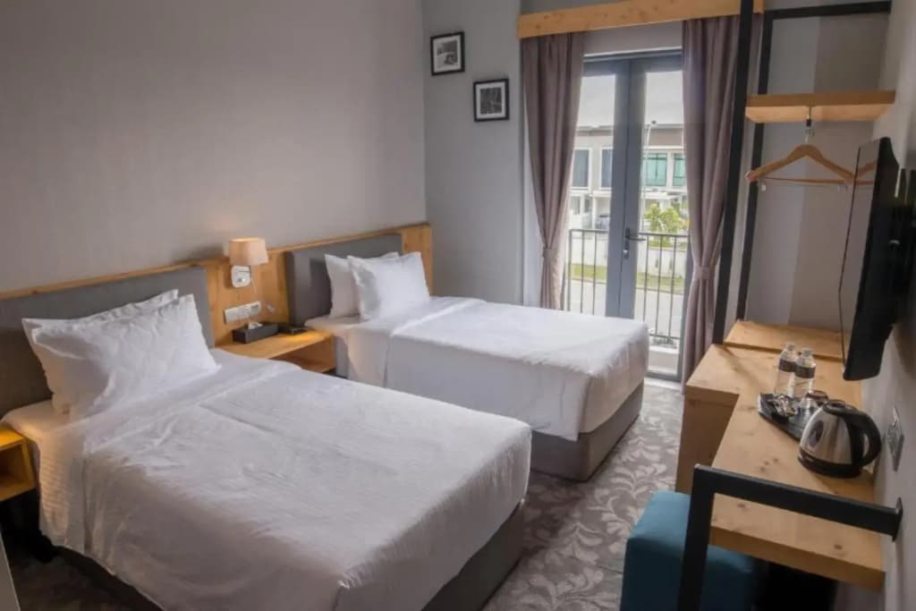 Redpine Boutique Hotel - photo 6
