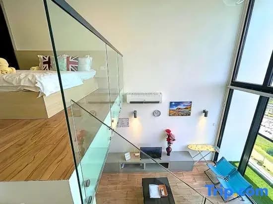 #SP1, Cozy Duplex, Quiet Stay with MRT View - photo 1