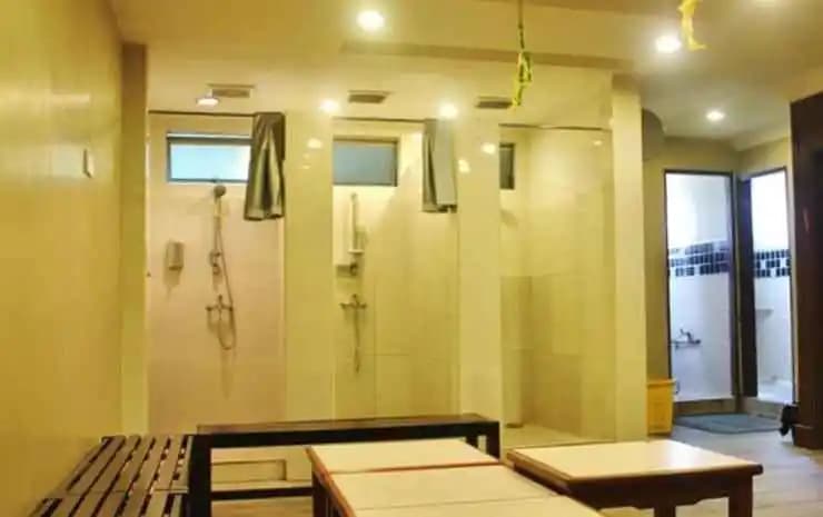 Prince Hotel - photo 14