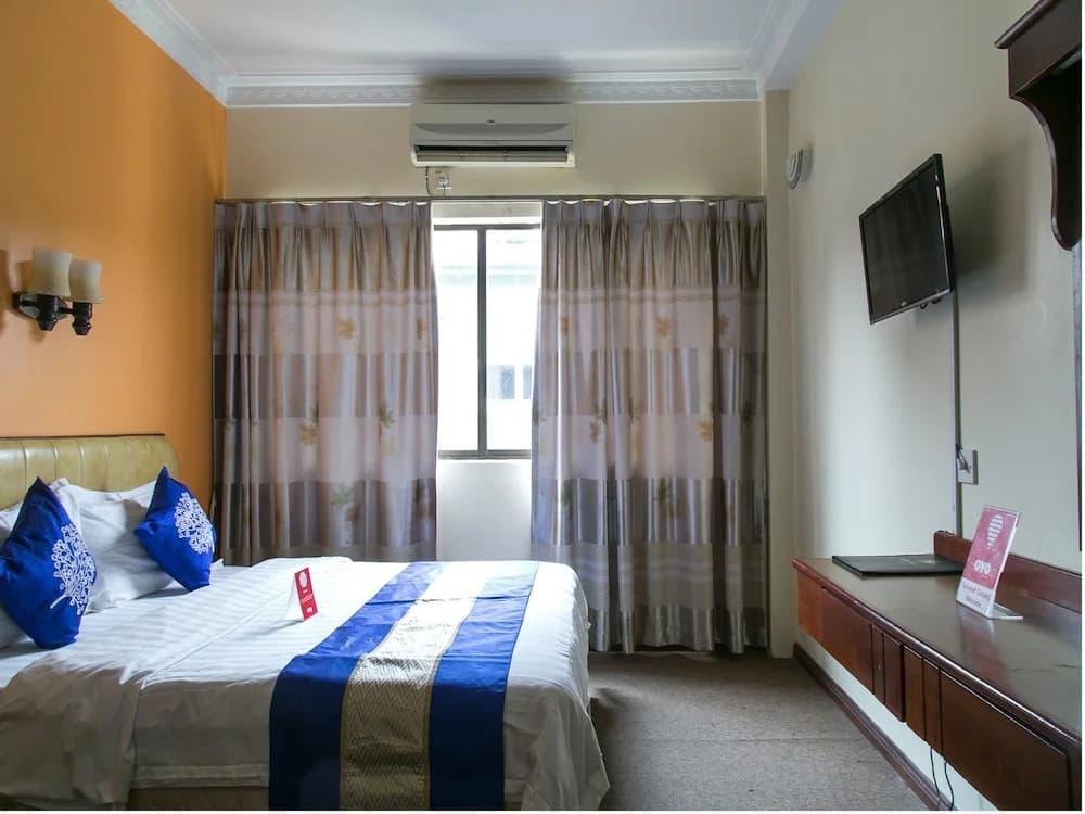 B Hotel - photo 6
