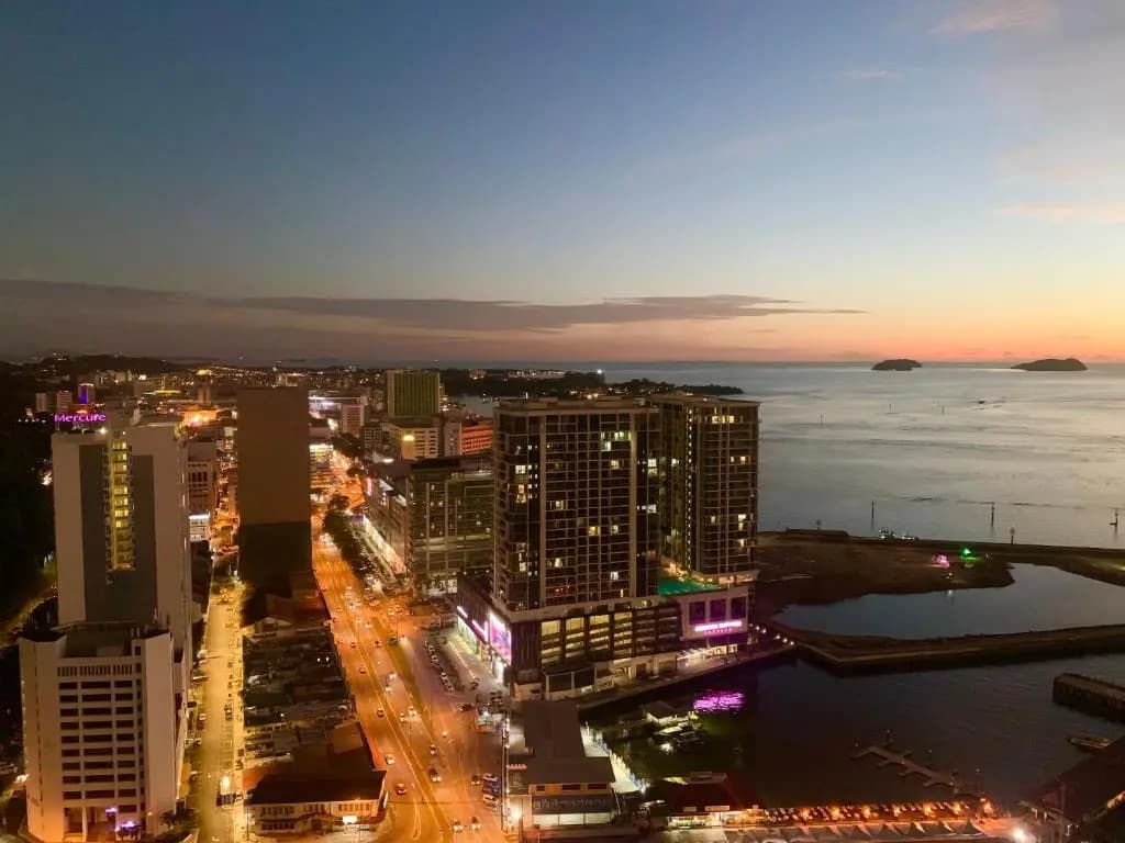 Sunset Seaview Vacation Condos @ Jesselton Quay - photo 14