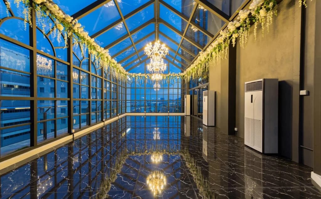 The Granite Luxury Hotel - photo 13