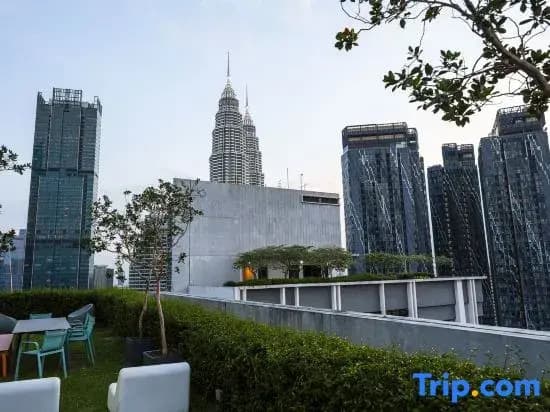The Mews KLCC Kuala Lumpur by Moist【Located in the City Center+10 mins to Twin Towers+ pool】 - photo 2