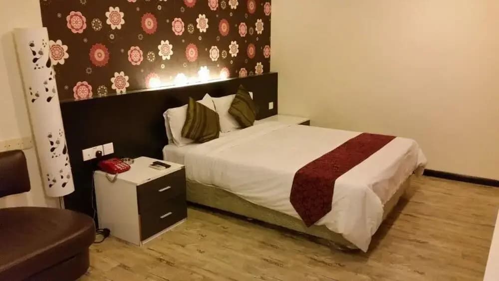 Prince Hotel - photo 28