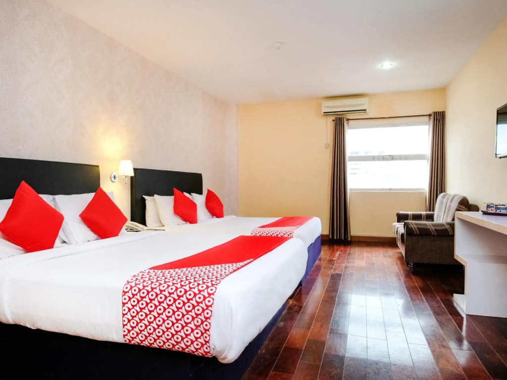 OYO 546 Grand City Hotel - photo 3