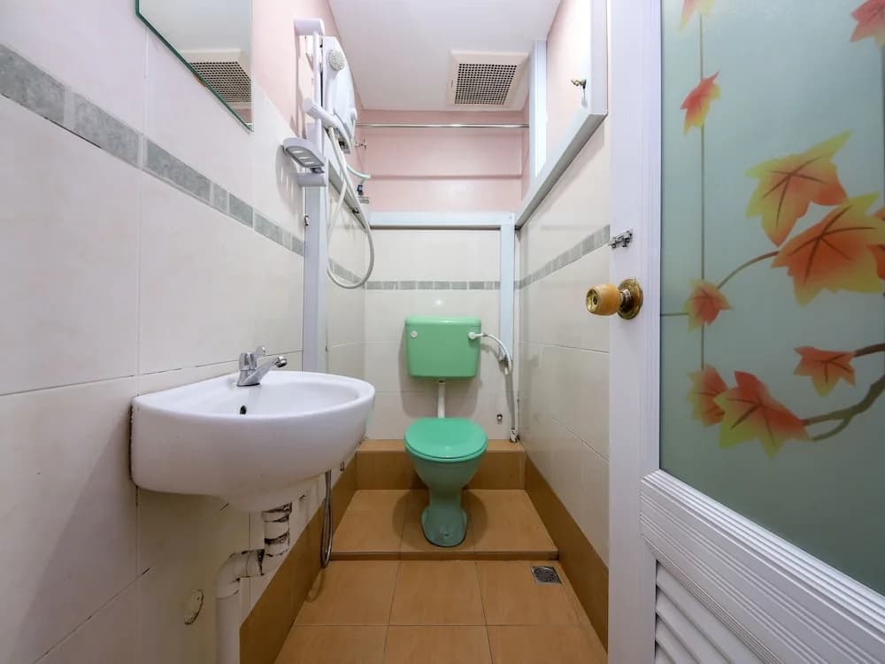 Rafik Ali Motel by OYO Rooms - photo 26