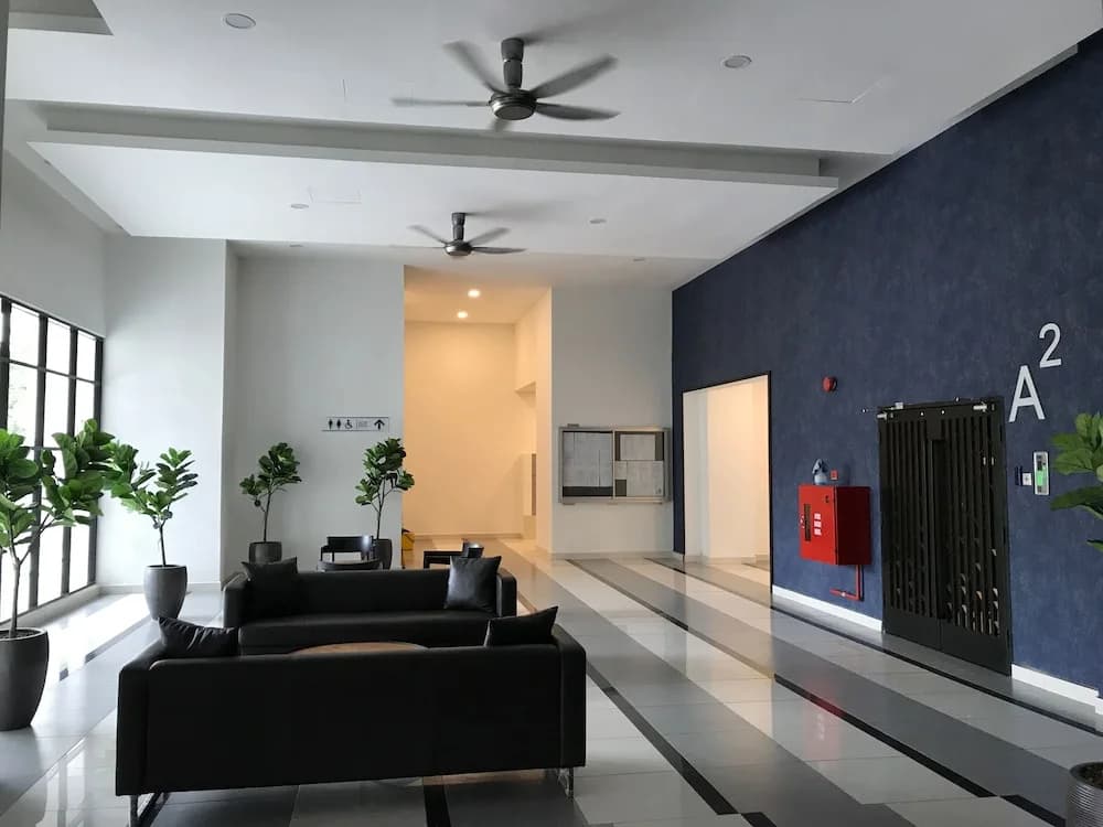 JB Staycation next to Paradigm Mall JB - photo 2