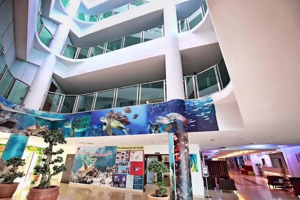 The Regency Waterfront Hotel - photo 12