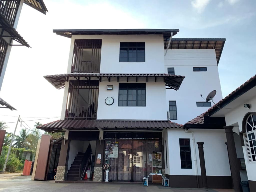 Wan Danisha Villa Inn - photo 12