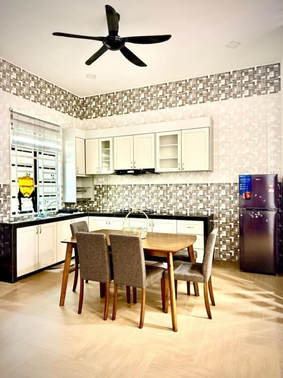 Homestay Selesa KBK Guesthouse - photo 10