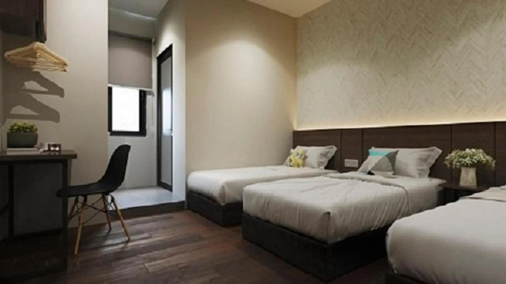 The Square Hotel - photo 22