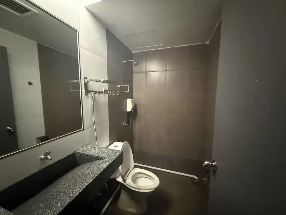 Tiong Nam Hotel Near Pasir Gudang - photo 22