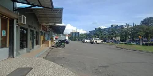 The Upper Deck Hotel - photo 7