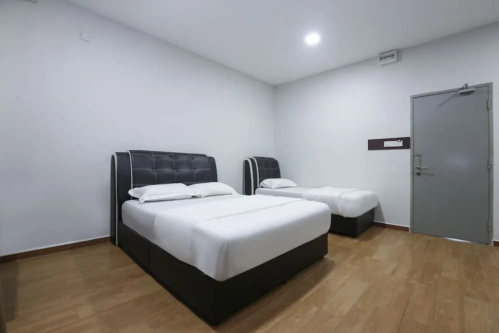 OYO 89859 PP Traveller's Hotel - photo 5