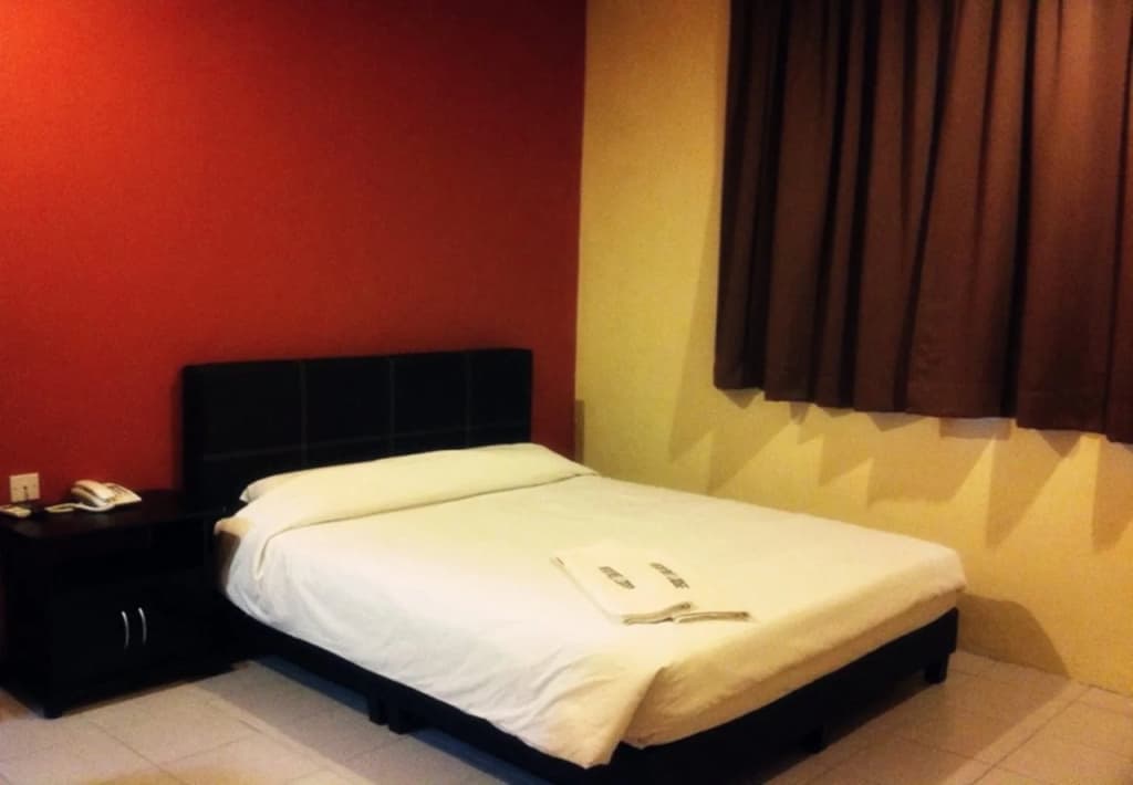 Reintree Lodge Hotel - photo 3