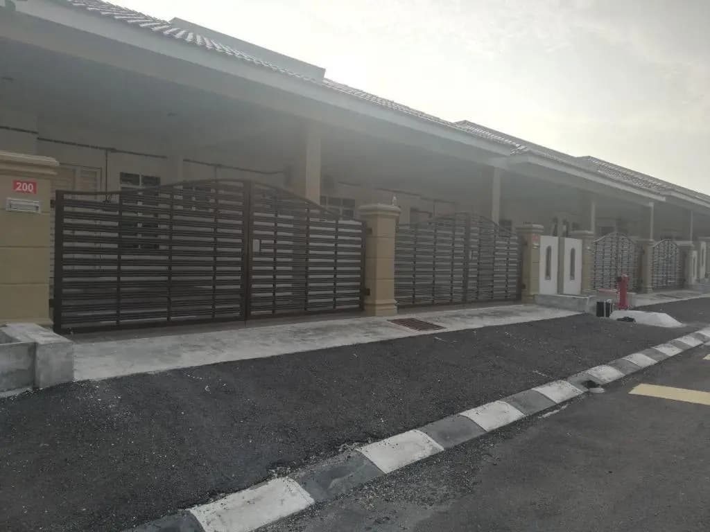 Nur Zahra Sungkai Homestay - photo 1