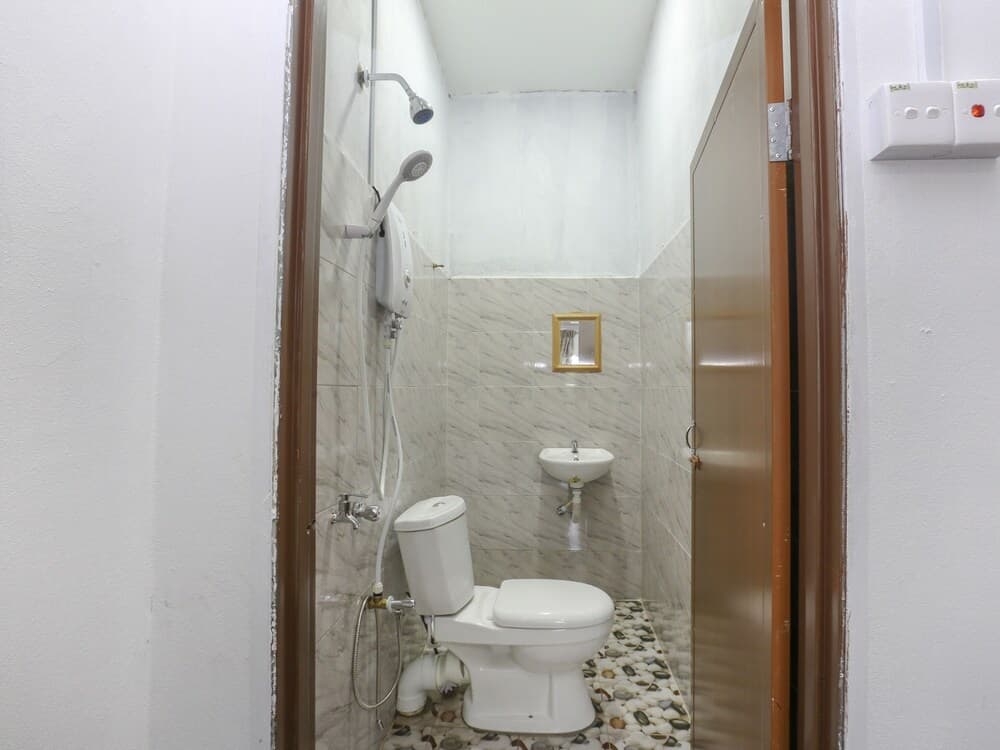 OYO 90115 Citra Kadok Hotel & Banquet Hall - photo 8