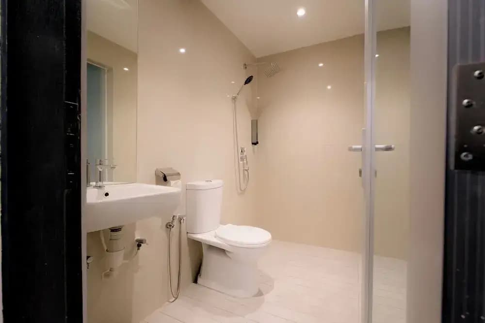 T Hotel Jalan Sultanah - photo 25
