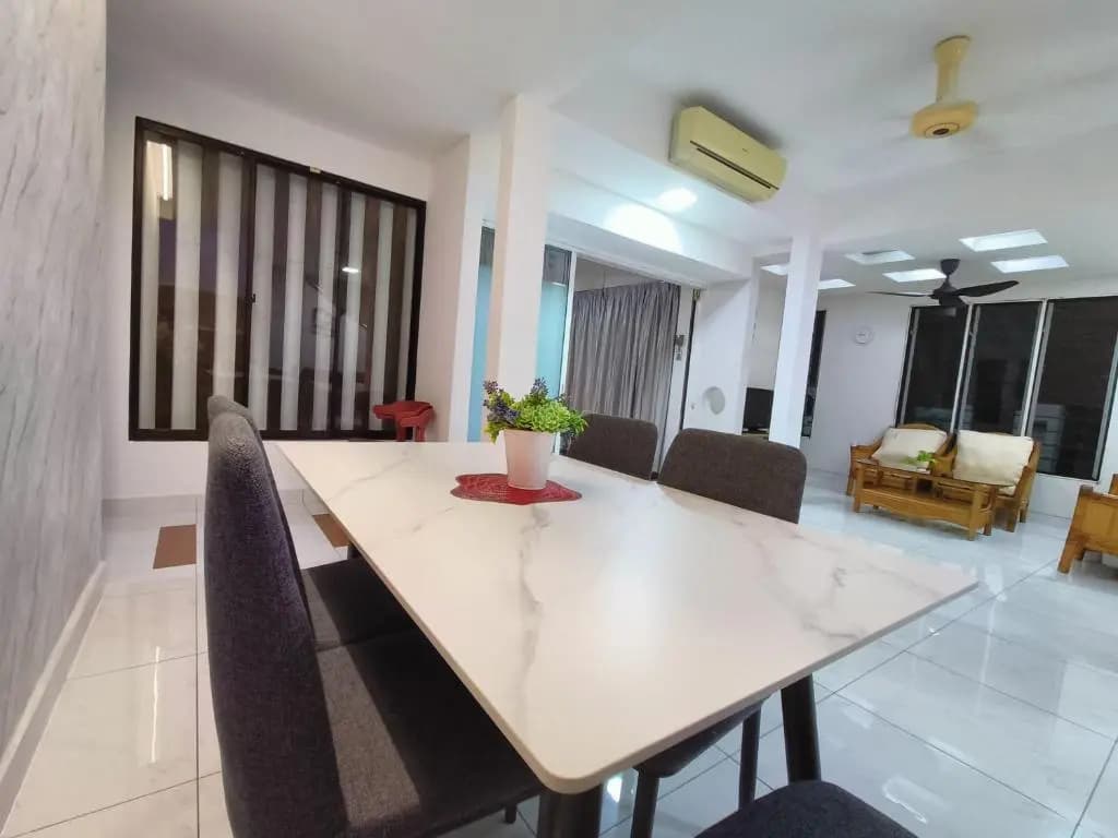 Family 15 Pax Corner Lot House / Free WiFi - photo 9