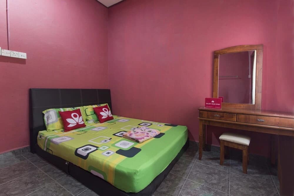 ZEN Home Nabil Nabila Homestay - photo 20