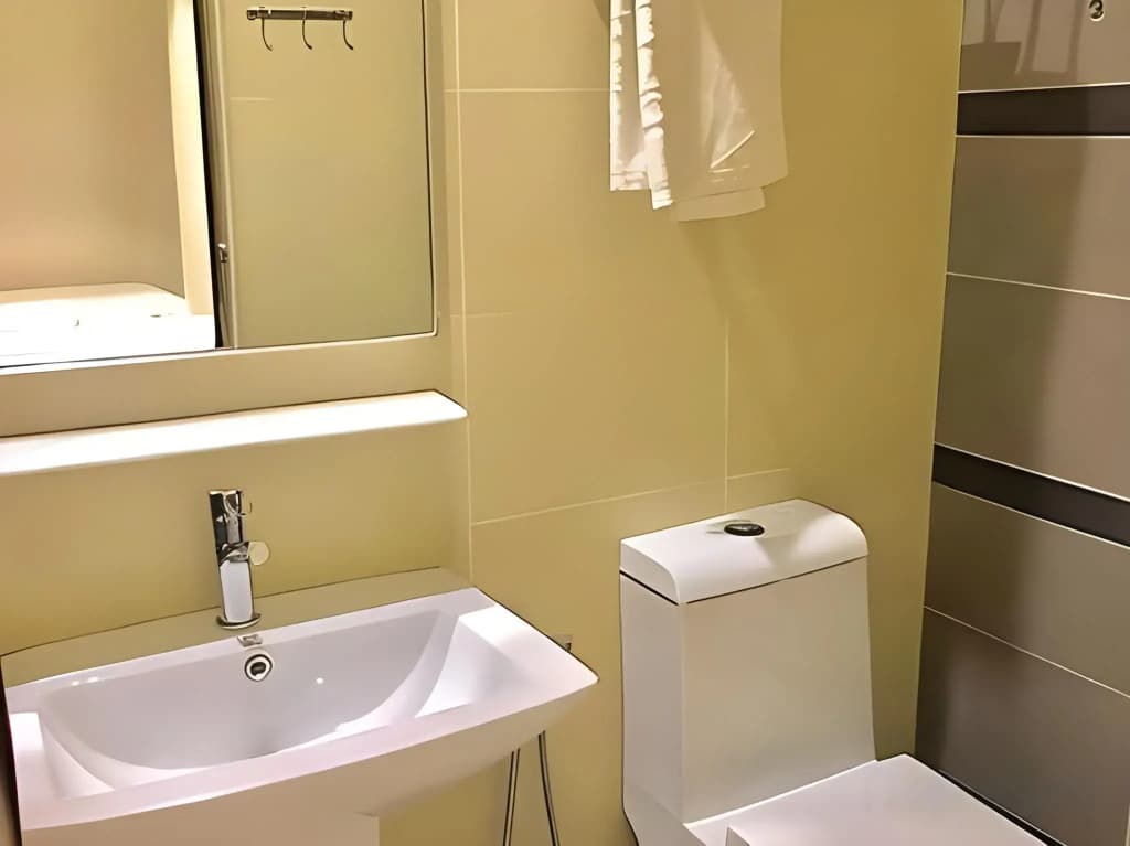 De Champs Hotel - photo 8