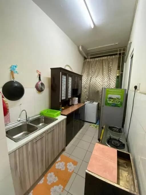 One Borneo Condominium 3bedroom with pool - photo 10