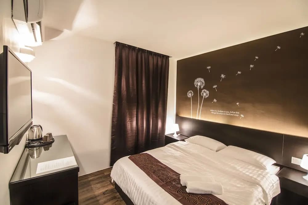 The Grace Hotel - photo 13