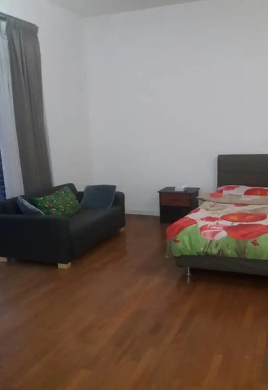NS Elegant Dwelling Idaman Residence - photo 2